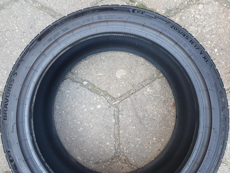205/45R17 Barum Bravuris 5 HM XL para opon lato 8,1mm nr7021