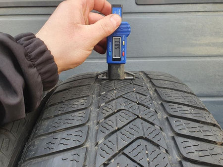 245/40R19 Pirelli Sottozero 3 XL RSC para opon zima 5,8mm nr9221U