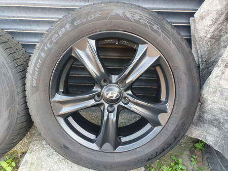 Oryginał koła 215/60R17 Hyundai IX25 Creta 5x114,3 Hankook zima 7,1mm