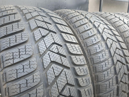 205/50R17 Pirelli Sottozero 3 XL komplet opon zima 7,7mm nr7607