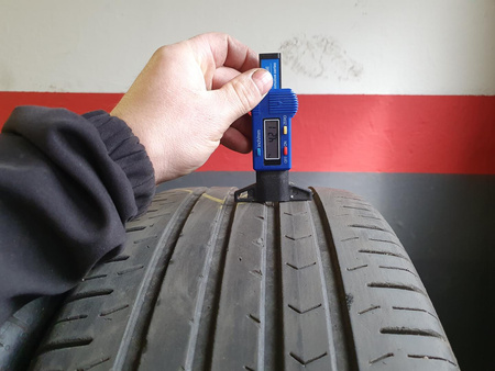 225/60R17 Continental ContiPremiumContact komplet opon lato 4,5mm 7001