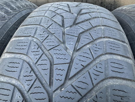 225/65R17 Yokohama W-Drive V905 komplet opon zima 6,4mm nr7119