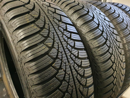 185/60R15 Pneument Winter XL komplet opon zima 7,8mm nr5441