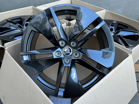 Oryginał felgi 19cali 5LA Skoda Karoq Octavia Superb Enyaq 5x112