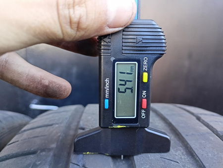 235/45R20 Hankook Ventus S1 Evo3 SUV para opon lato 5,4mm nr2404