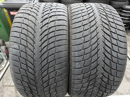 255/35R19 Nokian WR Snowproof P XL para opon zima 8,5mm nr9578B