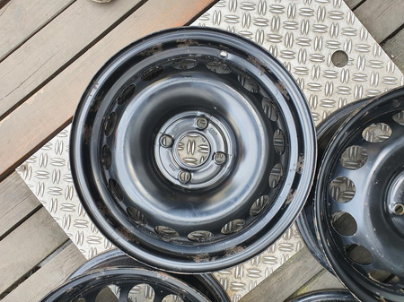 Felgi stalowe 15cali Citroen C1 Kia Picanto Toyota Aygo