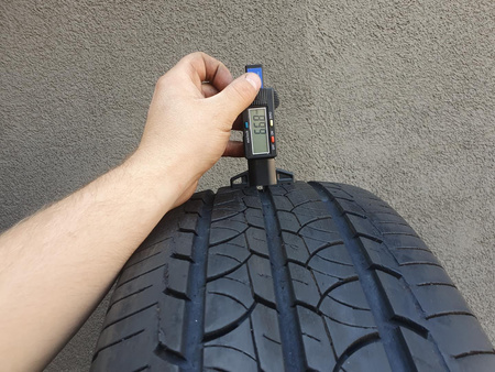 235/65R16C Barum Vanis 2 opona pojedynka lato bus 6,6mm nrP1658