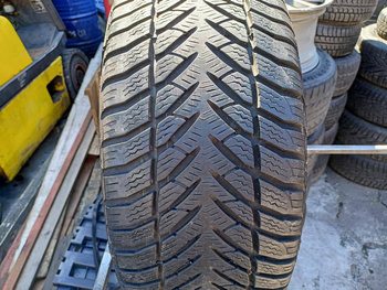 225/55R16 Goodyear Eagle Ultra Grip opona pojedynka zima 6,1mm P6069