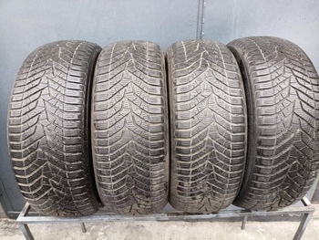 225/55R19 Yokohama Bluearth Winter V905 komplet opon zima 6,1mm nr9563