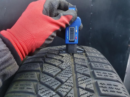 225/55R17 Continental WinterContact komplet opon zima 7,1mm nr7501