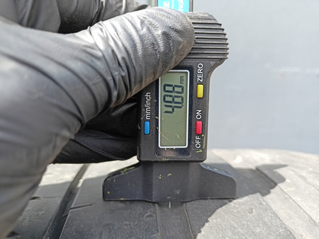 315/35R22 Pirelli P Zero PZ4 XL para opon lato 4,8mm nr2447