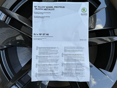 Oryginał felgi 19cali 5LA Skoda Karoq Octavia Superb Enyaq 5x112