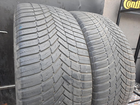 245/45R19 Bridgestone WeatherControl A005 para całoroczna 5,8mm 9264