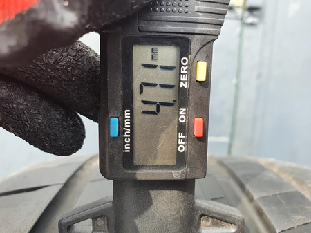 235/35R19 Bridgestone Potenza S005 para opon lato 4,7mm nr9532