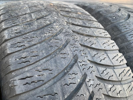 205/55R16 Kumho I'Zen KW23 komplet opon zima 7,2mm nr646