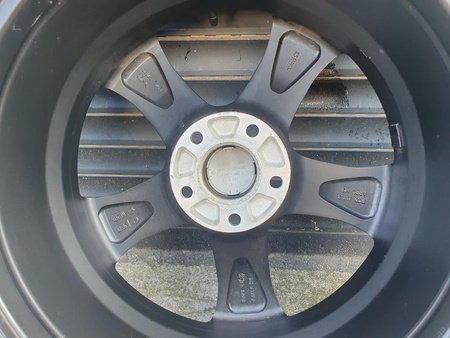 Oryginał koła 215/60R17 Hyundai IX25 Creta 5x114,3 Hankook zima 7,1mm