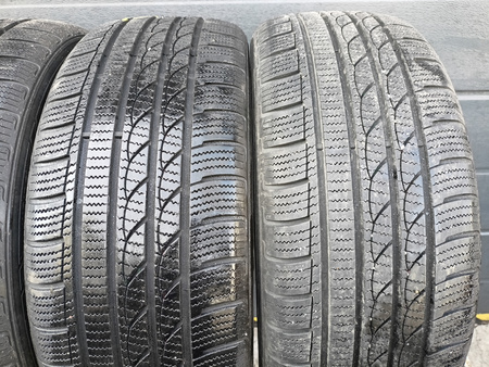 215/55R17 Imperial Ice-Plus S210 Snowdragon 3 opony zima 6,7mm nr7292