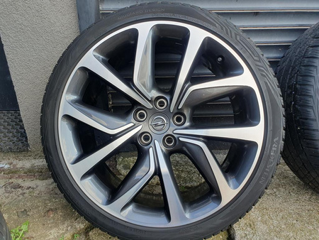 Oryginał koła 245/35R20 Opel Insignia OPC Vredestein całoroczne 7,4mm