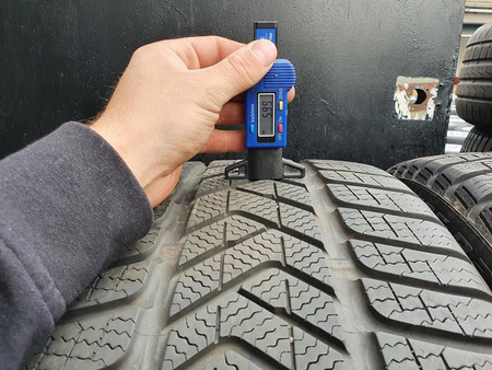 275/35R21 Pirelli Sottozero 3 Winter XL komplet opon zima 5,9mm nr2268