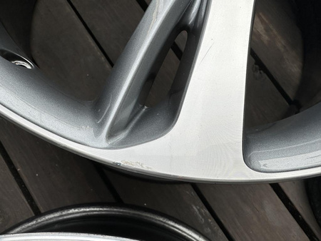 Oryginał felgi 17cali Volvo V50 S40 C30 S60 V40 V60 V70 5x108