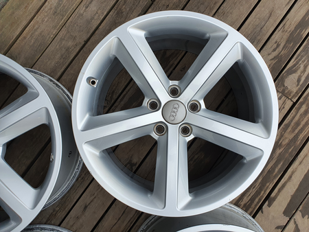 Oryginał felgi 18cali Audi 8K0 A4 B7 B8 B9 A3 S3 A6 C6 Q3 S-Line