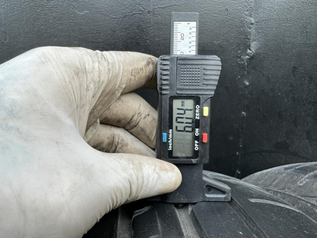 235/55R19 Yokohama Advan Sport V105 komplet opon lato 6,3mm nr9505