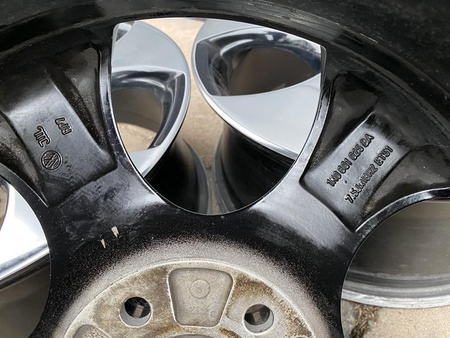 Oryginalne felgi 18 cali 1K0 VW Golf V VI VII Touran GTI GTD 5x112 nr819