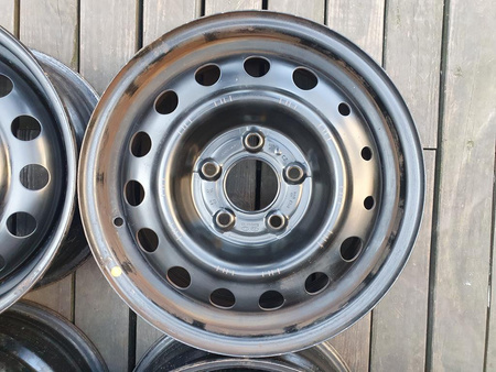 Oryginał felgi stalowe 15cali Hyundai i30 ix20 Kia Ceed 5x114,3