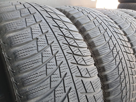 215/60R16 Bridgestone Blizzak LM001 XL komplet opon zima 5,3mm nr6984