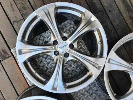 Felgi 18cali Audi A3 S3 Skoda Rapid Volkswagen Golf