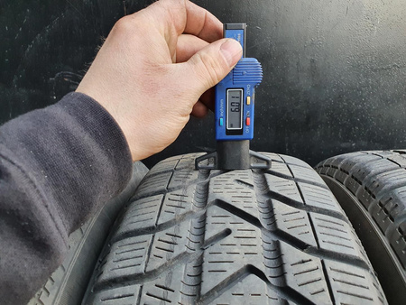 175/65R15 Pirelli Snowcontrol Winter komplet opon zima 6,0mm nr5456