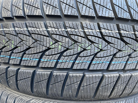 Oryginał koła 225/45R19 Renault Kadjar 5x114,3 et40 Imperial zima nowe