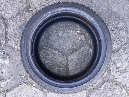 225/40R18 Goodyear UltraGrip 8 Performance opona zima nowa nr8960