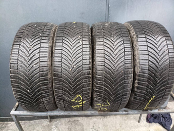 225/45R18 Compasal Crosstop A/S II komplet opon całoroczne 7,4mm 8896