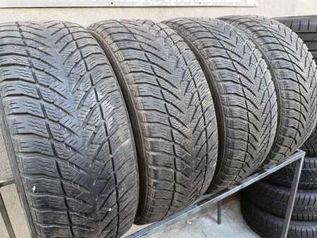 235/55R17 Goodyear UltraGrip komplet opon zima 6,6mm nr7250