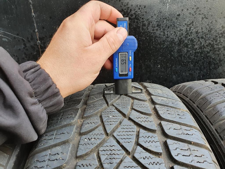 215/40R17 Dunlop Sp Winter Sport 3D XL komplet opon zima 5,9mm nr7813