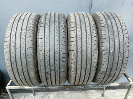 225/60R18 Bridgestone Alenza H/L 33 komplet opon lato 7,8mm nr8979