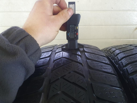 215/60R16 Pirelli Sottozero 3 Winter XL komplet opon zima 4,4mm nr6497