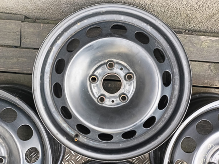 Oryginał felgi stalowe 16cali VW Golf Jetta Passat Skoda Audi