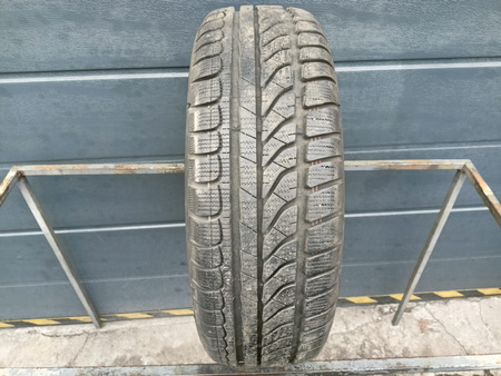 185/60R15 Dunlop SP Winter Response opona pojedynka zima 8,3mm P1594