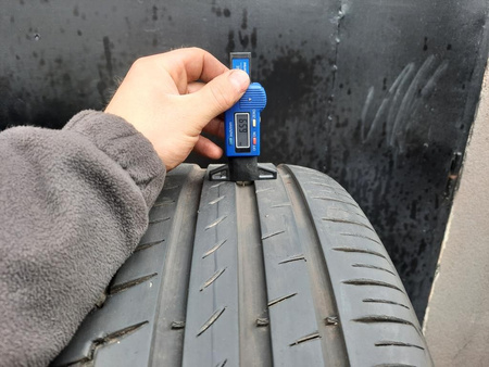 255/45R18 Continental PremiumContact opona pojedynka lato 6,5mm P824