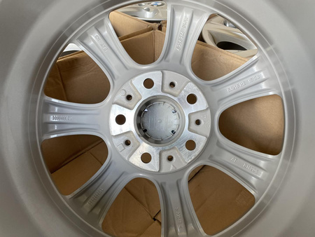 Oryginalne Felgi 18cali BMW F10 F11 F12 F30 F32 F06 M2 M4 X1 X3 X4