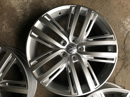 Oryginał Nowe felgi Vw 5NA 19 cali Vw Tiguan Golf Passat Scirocco Touran