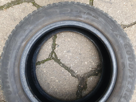 165/70R14 Goodyear Ultragrip 9 komplet opon zima 5,3mm nr4090