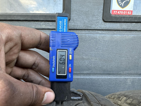 235/55R17 Bridgestone Dueler H/P komplet opon lato 7mm nr7098