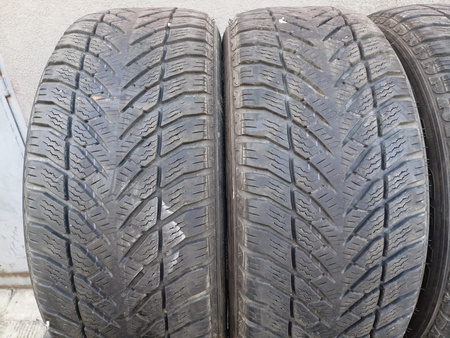 235/55R17 Goodyear UltraGrip komplet opon zima 6,6mm nr7250