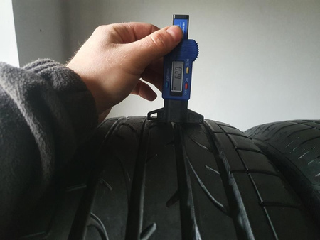 225/55R18 Bridgestone Dueler HP Sport komplet opon lato 6,2mm nr8335