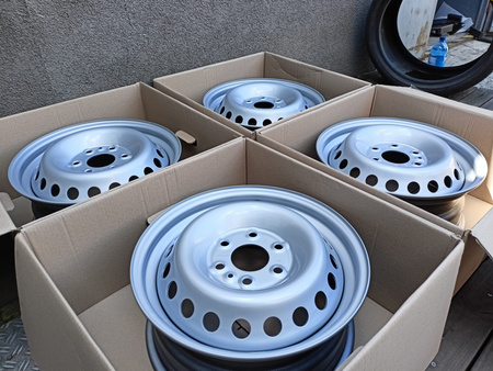 Oryginał felgi stalowe 16cali IVECO Daily S 6x125 ET68