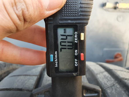 225/40R19 Bridgestone Turanza T005 komplet opon lato 7,0mm nr9535